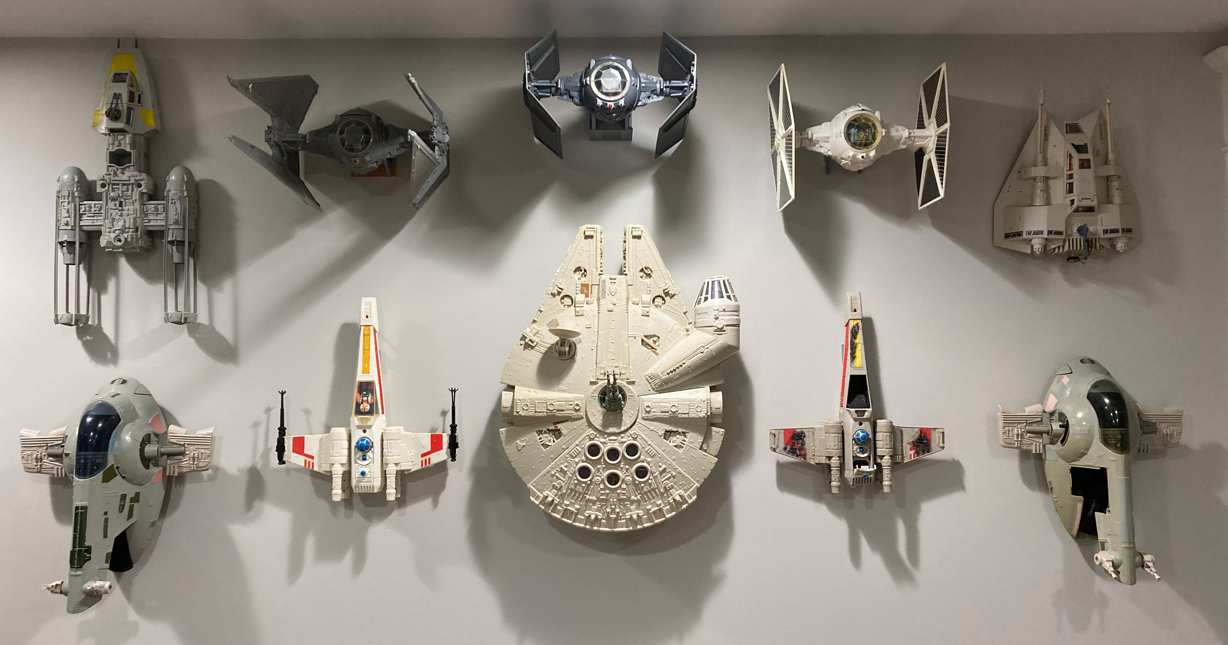 We have brackets so you can display your vintage Star Wars Y-Wing Fighter on the wall.