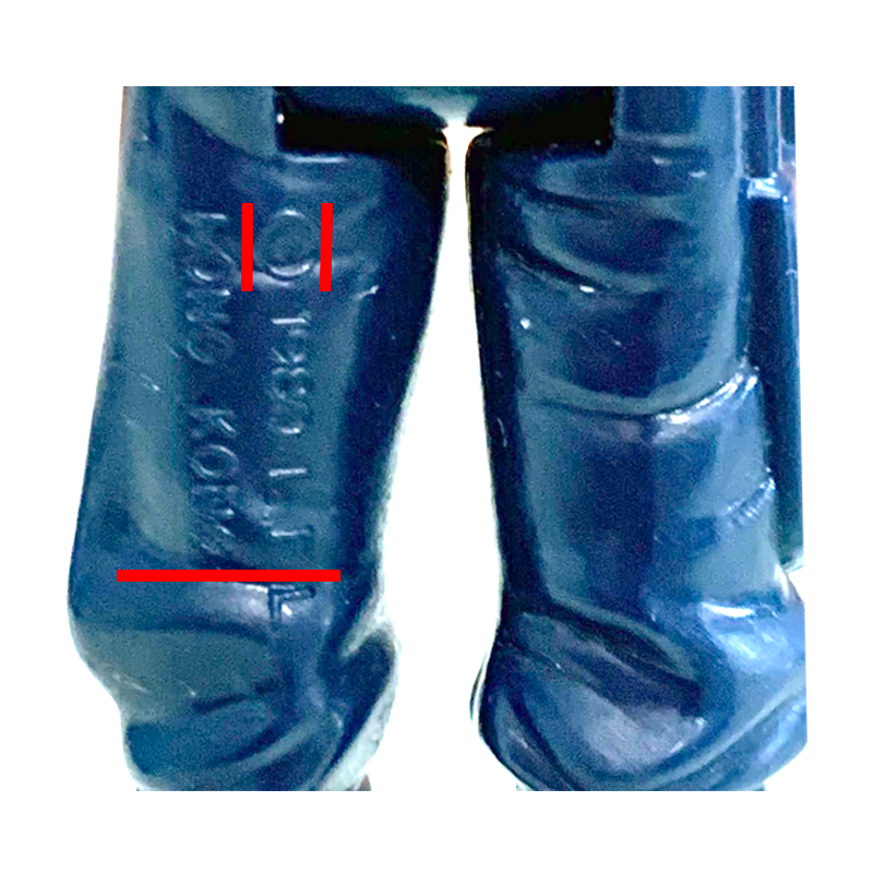 Var 1<br>-Hong Kong<br>-large Ⓒ (circle obviously larger than copy text)<br>-Last L of LFL falls BELOW knee fold.<br>-Copyright on left leg